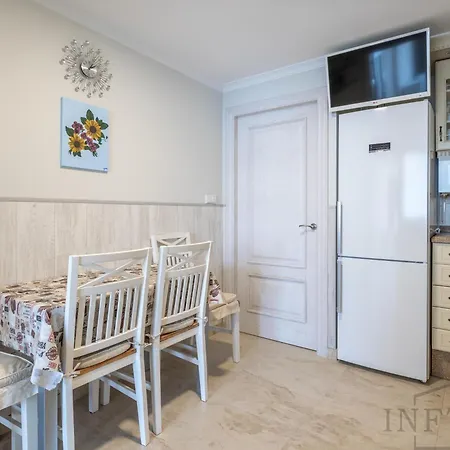 Inftour Apolo Iii Atico Кальпе