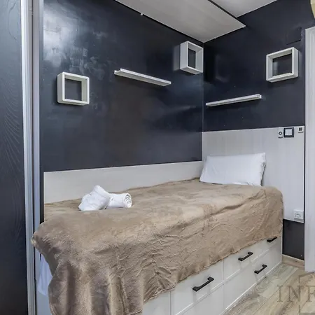 Inftour Apolo Iii Atico