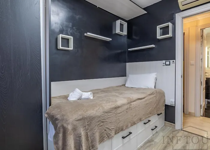 Inftour Apolo Iii Atico