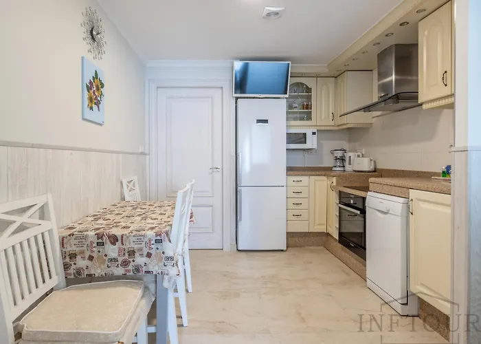 Inftour Apolo Iii Atico Apartment