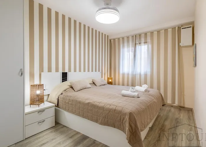 Appartement Inftour Apolo Iii Atico *