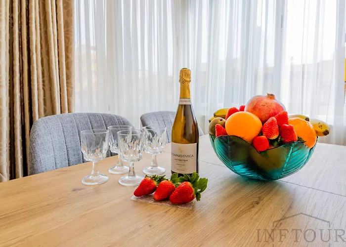 Inftour Apolo Iii Atico Apartment